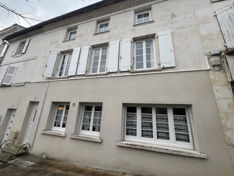 Vente Maison JARNAC - 6 pièces -180 m² - (16200)