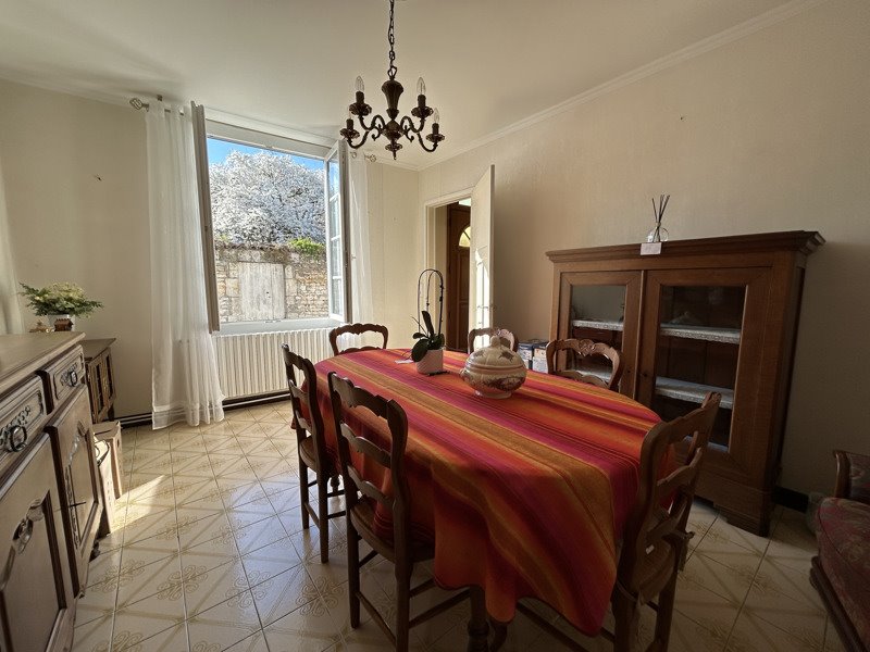 Vente Maison JARNAC - 6 pièces -106 m² - (16200)