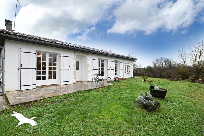 Vente Maison CHASSORS - 4 pièces -102 m² - (16200)