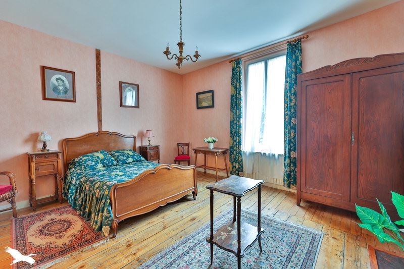 Vente Maison JARNAC - 8 pièces -281 m² - (16200)