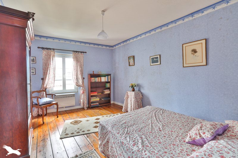 Vente Maison JARNAC - 8 pièces -281 m² - (16200)