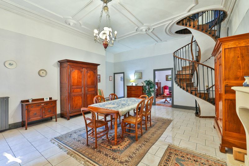 Vente Maison JARNAC - 8 pièces -281 m² - (16200)