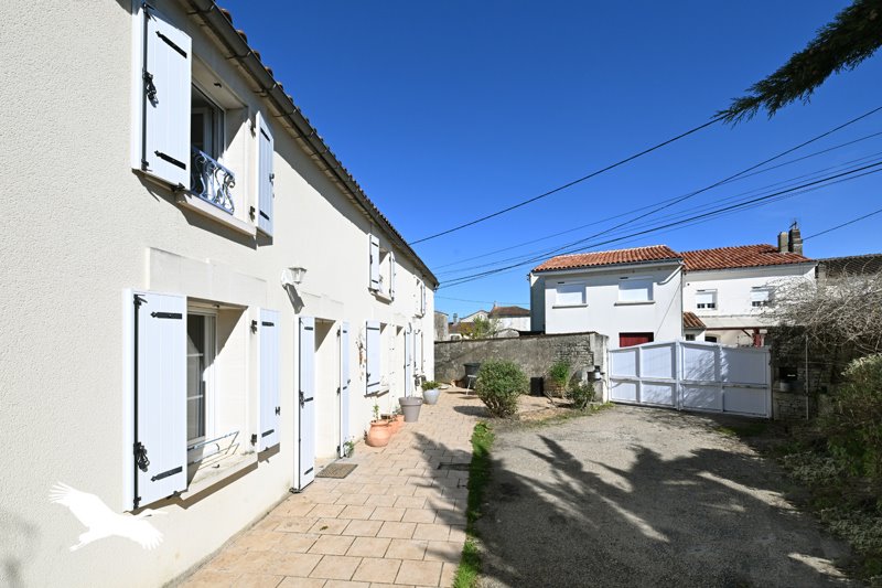 Vente Maison HOULETTE - 5 pièces -168 m² - (16200)