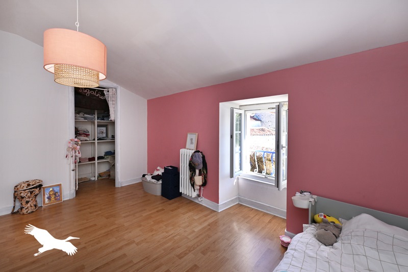 Vente Maison HOULETTE - 5 pièces -168 m² - (16200)