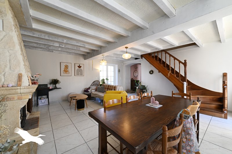 Vente Maison HOULETTE - 5 pièces -168 m² - (16200)