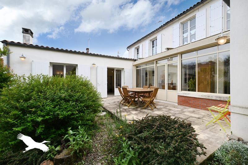 Vente Maison JARNAC - 6 pièces -150 m² - (16200)
