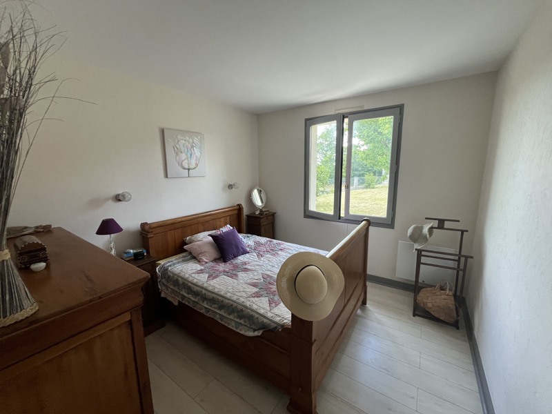 Vente Maison BOURG CHARENTE - 5 pièces -107 m² - (16200)