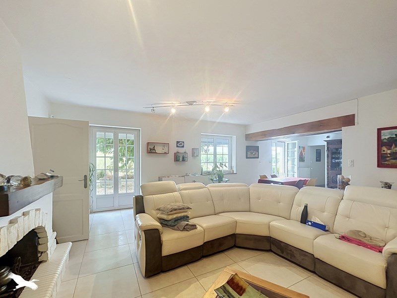 Vente Maison BOURG CHARENTE - 5 pièces -135 m² - (16200)