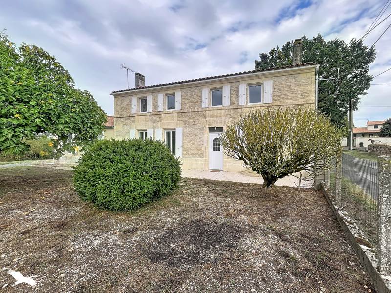 Vente Maison Sainte-Sévère 16200 6 pièces - 155 m²