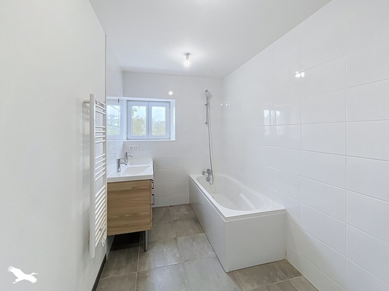 Vente Maison Sainte-Sévère - 6 pièces -155 m² - (16200)