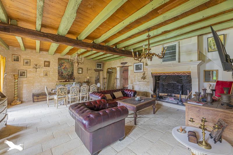 Vente Maison DESCARTES - 7 pièces -198 m² - (37160)
