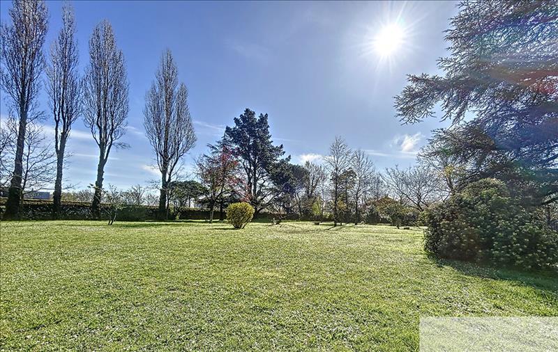 Vente Maison BEAUFOU - 8 pièces -232,6 m² - (85170)