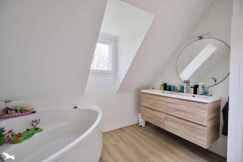 Vente Maison LE RELECQ KERHUON - 7 pièces -115 m² - (29480)
