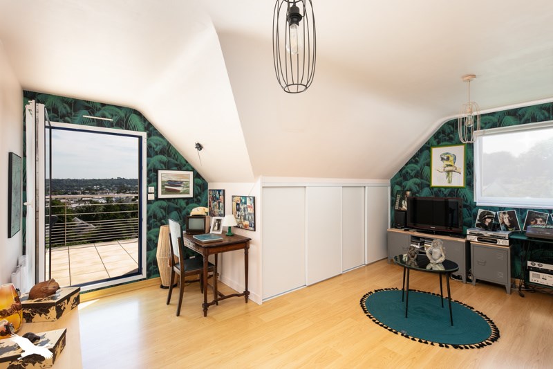 Vente Maison LE RELECQ KERHUON - 6 pièces -140 m² - (29480)