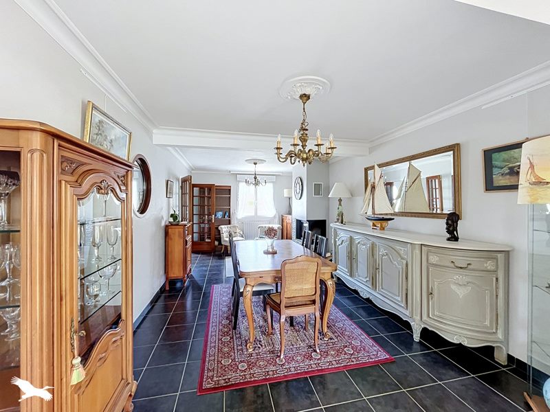 Vente Maison LE RELECQ KERHUON - 6 pièces -152 m² - (29480)