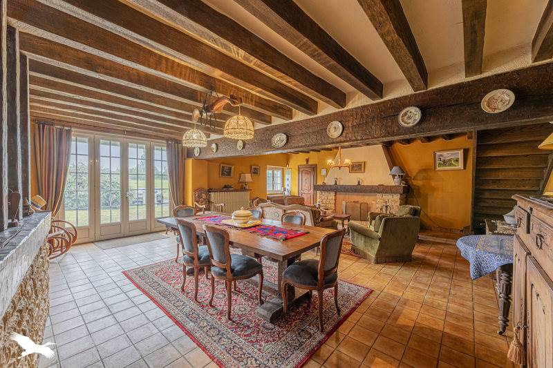 Vente Maison MONTROUVEAU - 6 pièces -190 m² - (41800)