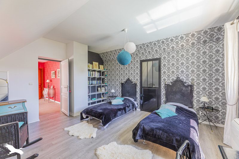 Vente Maison NEUILLE LE LIERRE - 7 pièces -201 m² - (37380)