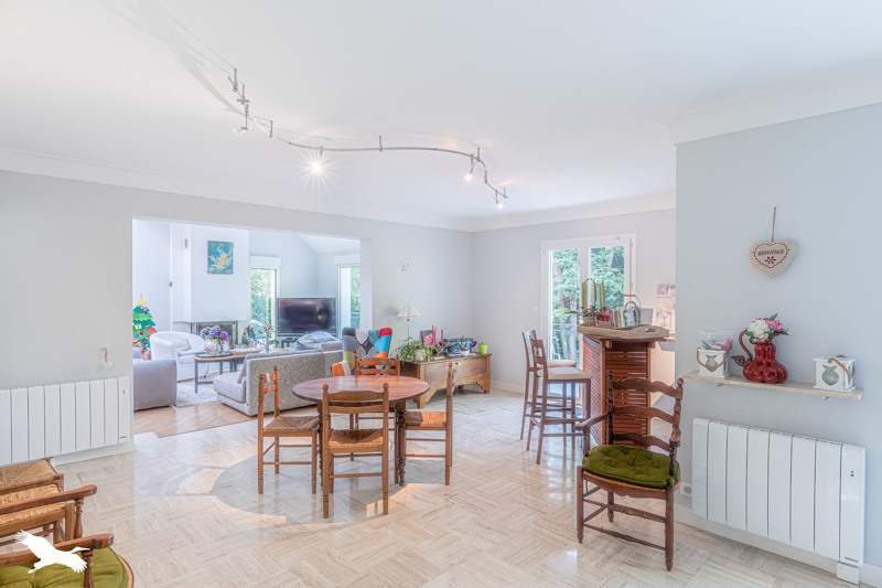 Vente Maison CHATEAU RENAULT - 7 pièces -194 m² - (37110)