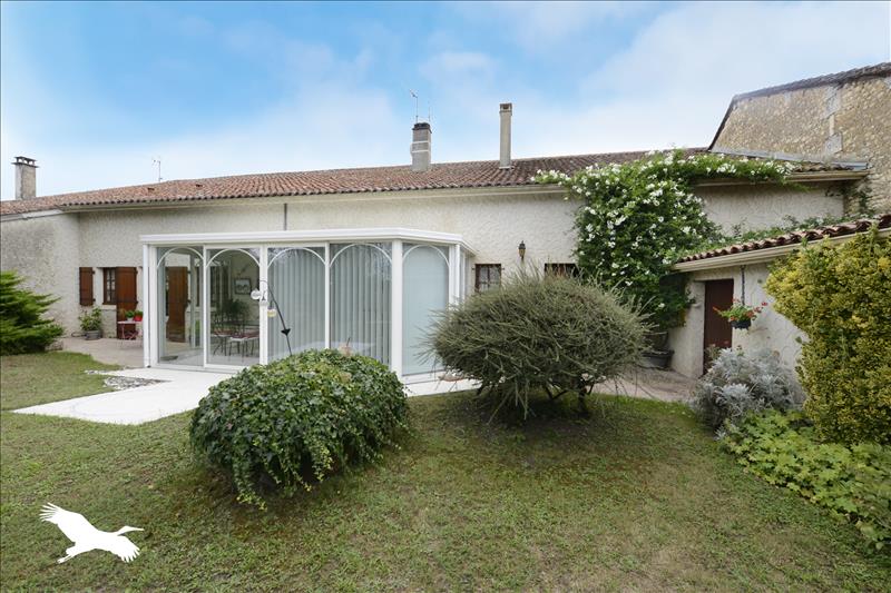 Vente Maison DEVIAT - 8 pièces -245 m² - (16190)