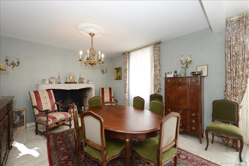 Vente Maison ST SEVERIN - 6 pièces -161 m² - (16390)