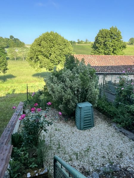 Vente Maison COTEAUX DU BLANZACAIS - 5 pièces -105 m² - (16250)
