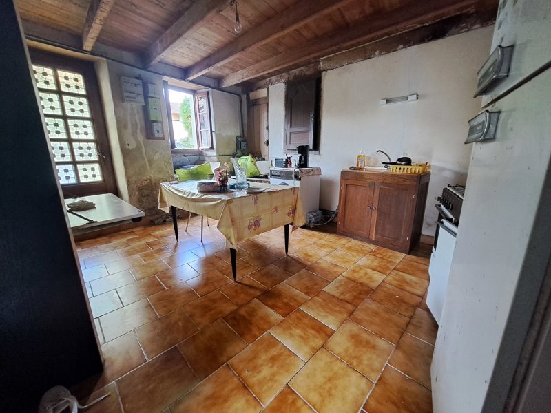 Vente Maison MONTMOREAU - 4 pièces -107 m² - (16190)