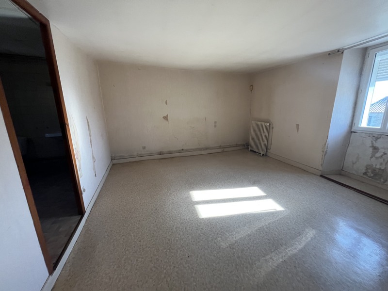Vente Maison MONTMOREAU - 4 pièces -120 m² - (16190)