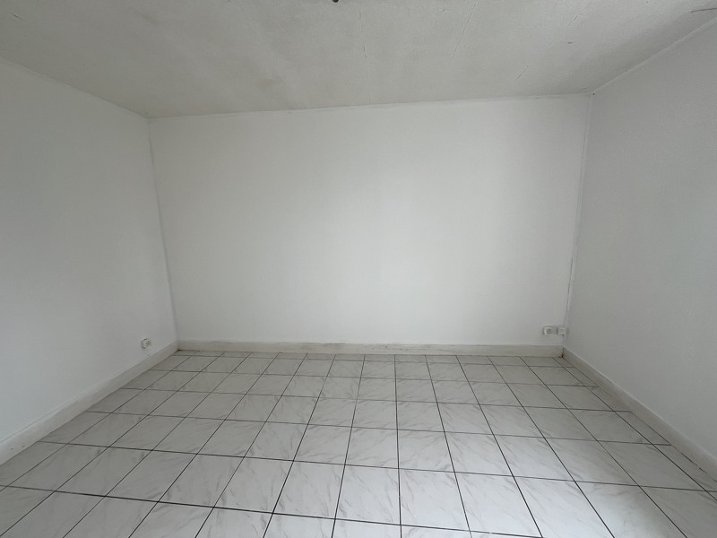 Vente Maison MONTMOREAU - 6 pièces -112 m² - (16190)