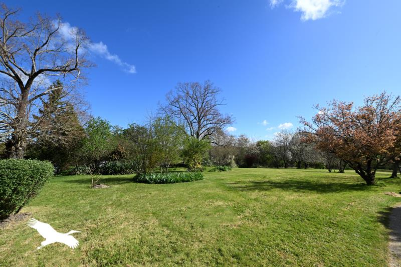 Vente Maison POULLIGNAC - 7 pièces -300 m² - (16190)