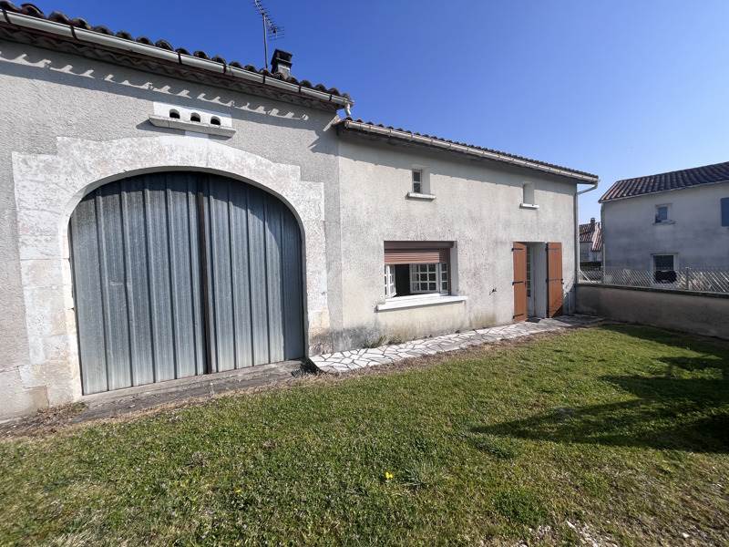 Vente Maison BORS DE MONTMOREAU - 3 pièces -70 m² - (16190)
