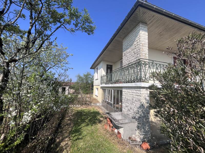 Vente Maison BORS DE MONTMOREAU - 5 pièces -170 m² - (16190)