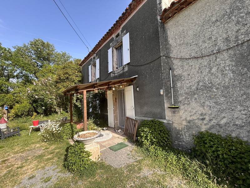 Vente Maison MONTIGNAC LE COQ - 3 pièces -110 m² - (16390)
