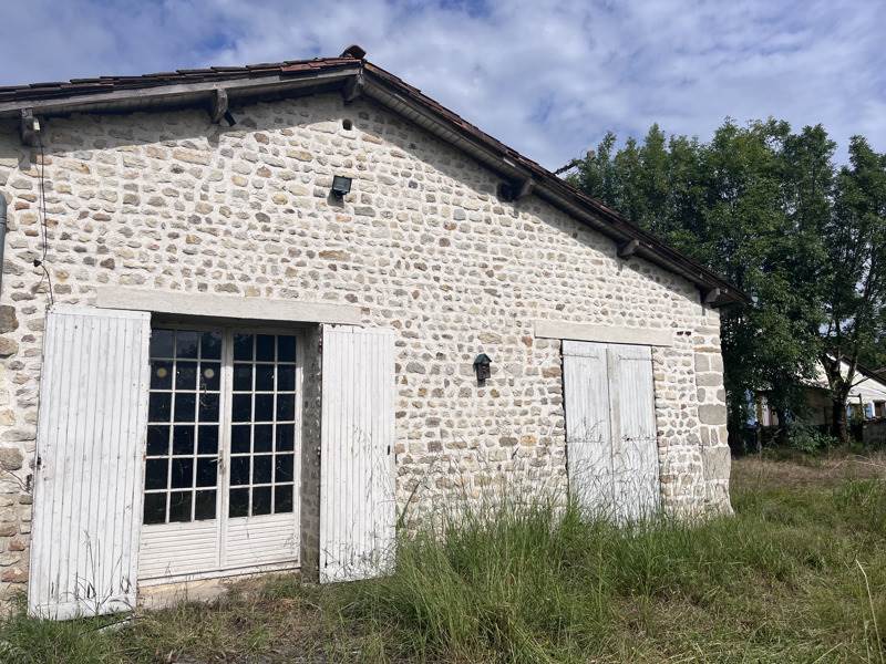 Vente Maison MONTMOREAU - 4 pièces -95 m² - (16190)