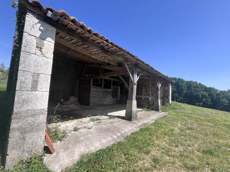 Vente Grange CHADURIE - 3 pièces -146 m² - (16250)