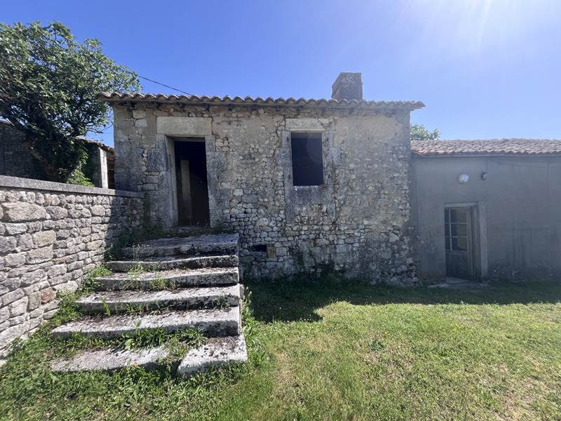 Vente Grange CHADURIE - 3 pièces -146 m² - (16250)
