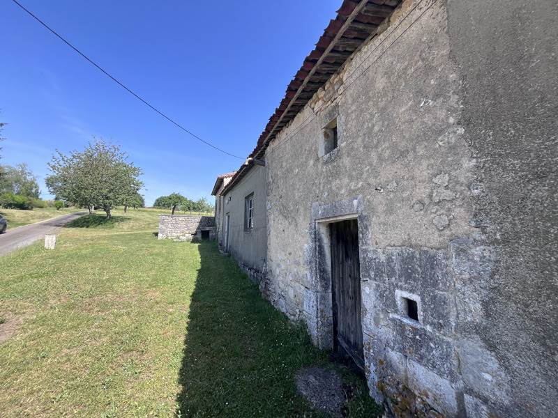 Vente Grange CHADURIE - 3 pièces -146 m² - (16250)