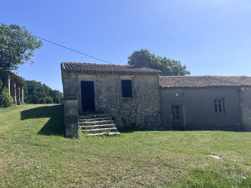 Vente Grange CHADURIE - 3 pièces -146 m² - (16250)