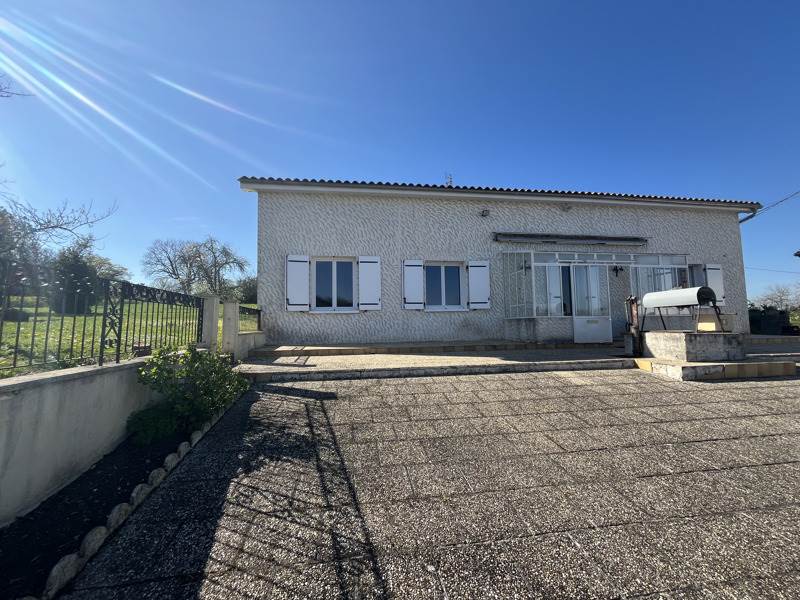 Vente Maison BORS DE MONTMOREAU - 4 pièces -111 m² - (16190)