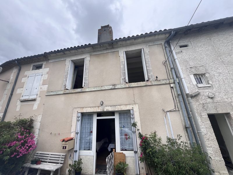 Vente Maison BORS DE MONTMOREAU - 5 pièces -113 m² - (16190)