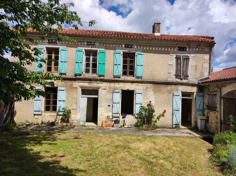 Vente Maison CHADURIE - 4 pièces -132 m² - (16250)