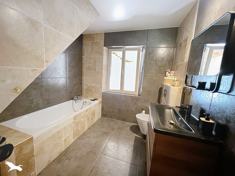 Vente Maison NONAC - 6 pièces -170 m² - (16190)