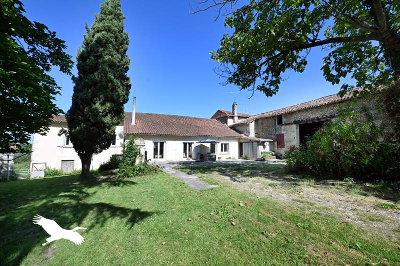 Vente Maison Juignac - 6 pièces -188 m² - (16190)