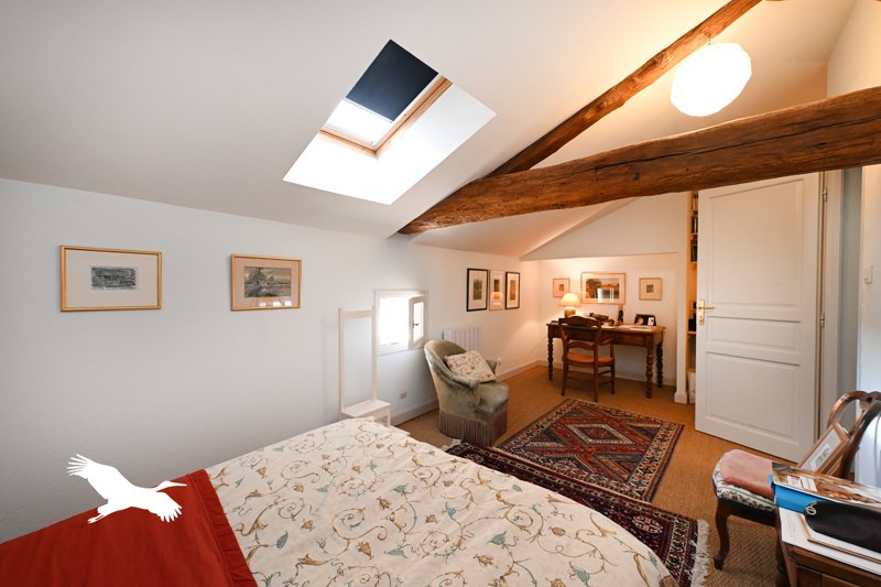 Vente Maison Montmoreau - 6 pièces -247 m² - (16190)