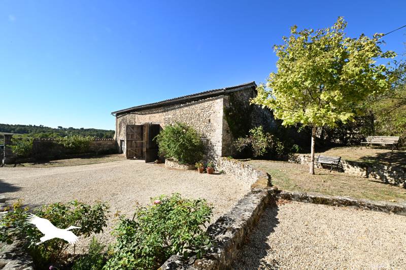 Vente Maison Montmoreau - 6 pièces -247 m² - (16190)