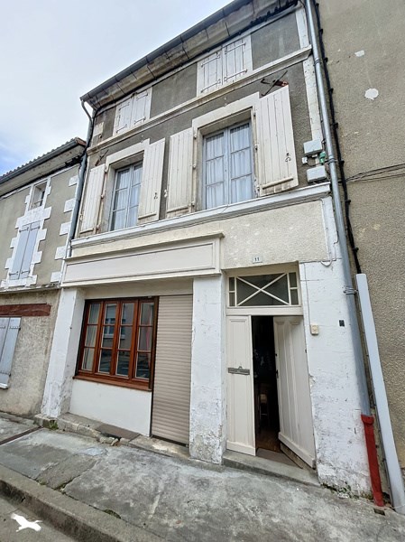 Maison 3 pièces 120 m² · à Montmoreau · 120 m² · 88 494 €