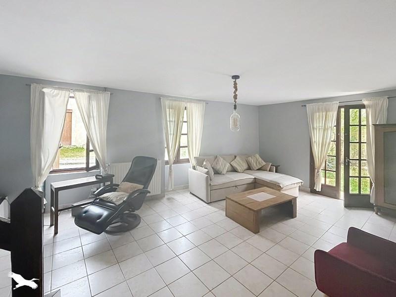 Vente Maison Montmoreau - 4 pièces -140 m² - (16190)