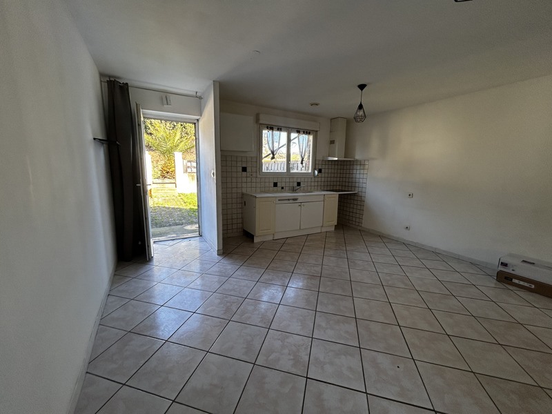 Vente Immeuble LASBORDES - -  215 m² - (11400)