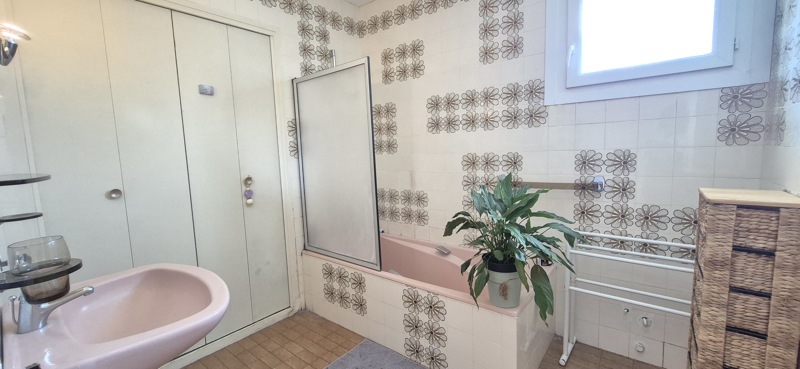 Vente Maison VILLENEUVE LA COMPTAL - 9 pièces -197 m² - (11400)