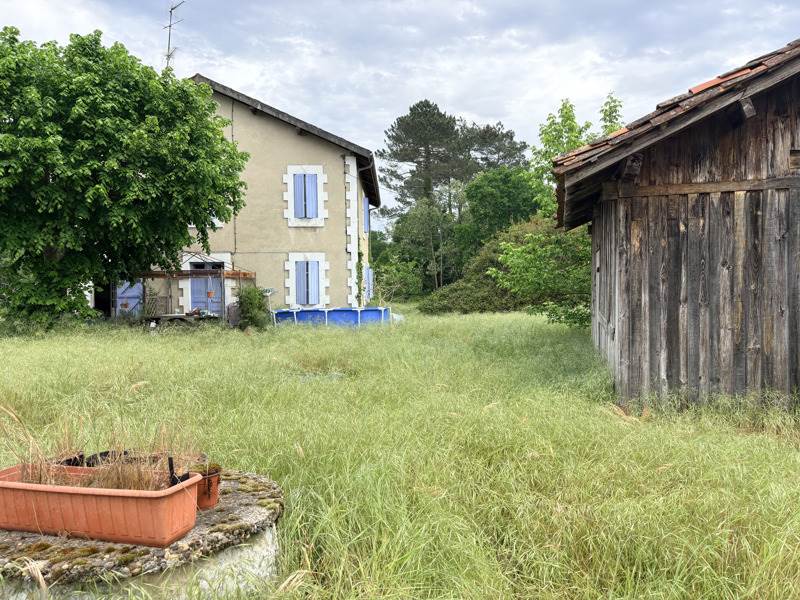 Maison 6 pièces 147 m² · à Luglon · 147 m² · 140 000 €