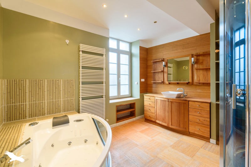 Vente Maison ROQUEFORT - 8 pièces -380 m² - (40120)